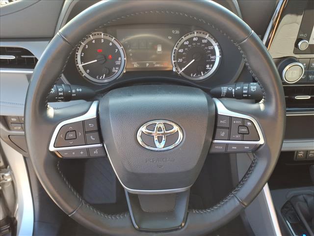 2024 Toyota Highlander LE - Photo 13