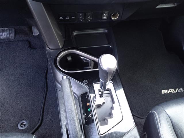 2016 Toyota RAV4 Hybrid Limited - Photo 13