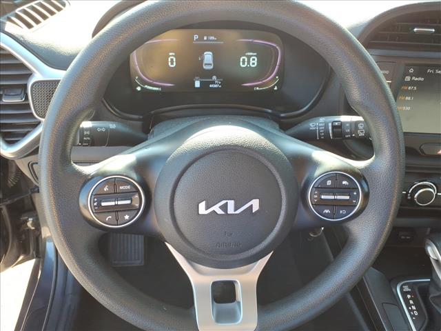 2023 Kia Soul LX - Photo 13