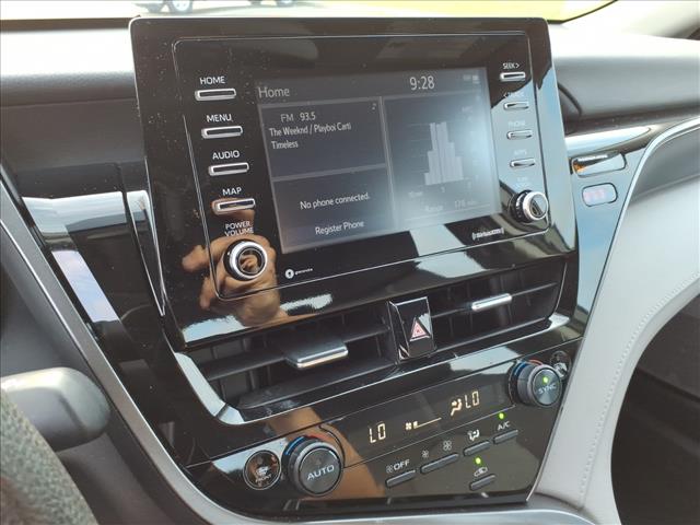 2024 Toyota Camry LE - Photo 14