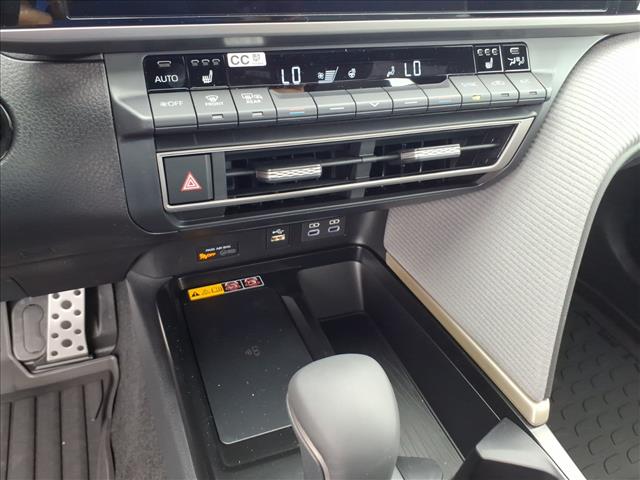 2026 Toyota Camry SE - Photo 14
