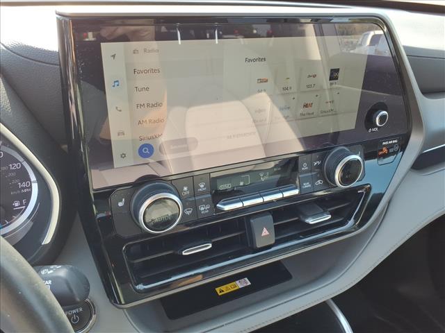 2023 Toyota Highlander Hybrid XLE - Photo 14