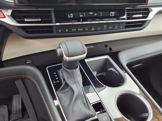 2025 Toyota Sienna Limited 7-Passenger - Photo 14