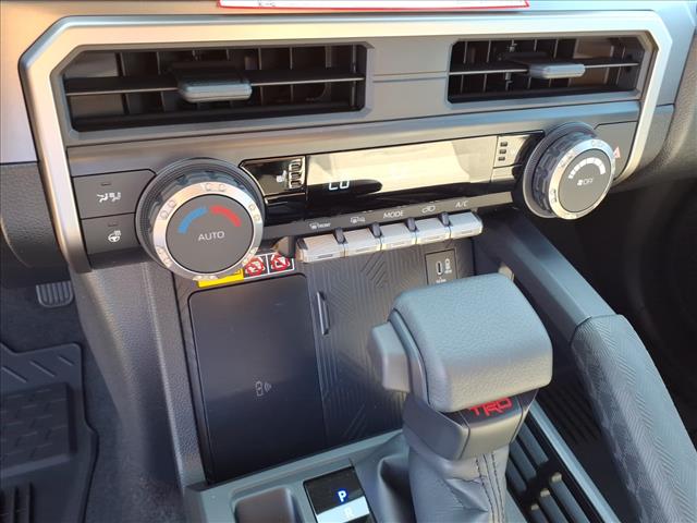 2025 Toyota 4Runner TRD Off-Road HV - Photo 14