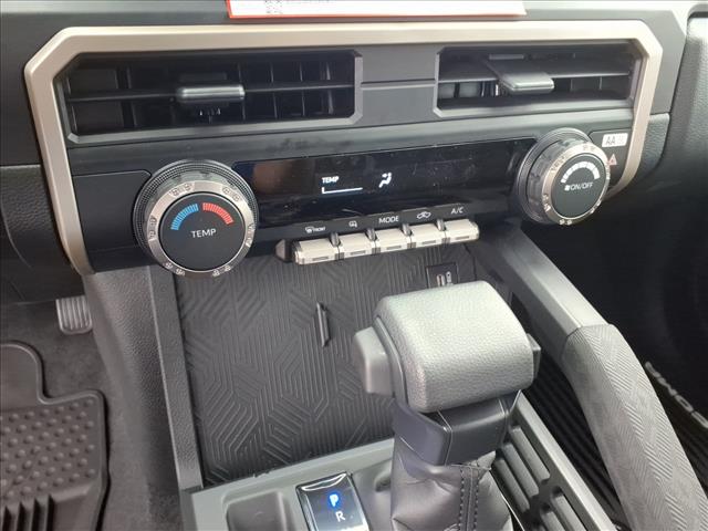 2025 Toyota Tacoma SR - Photo 15