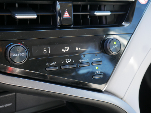 2021 Toyota Camry SE - Photo 15