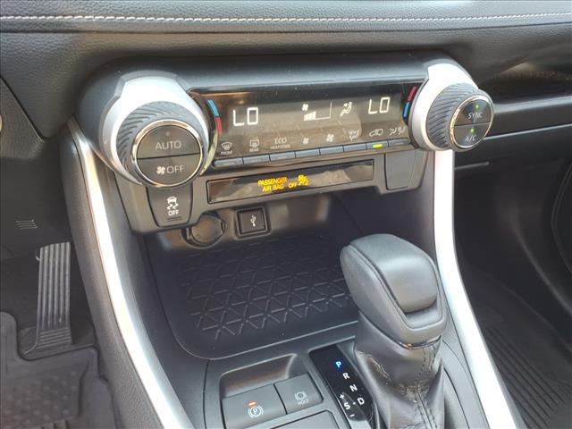 2021 Toyota RAV4 Hybrid XLE - Photo 15
