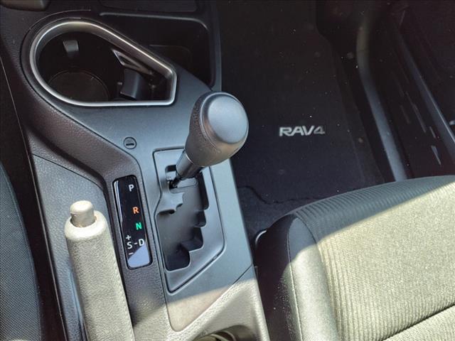 2018 Toyota RAV4 LE - Photo 15