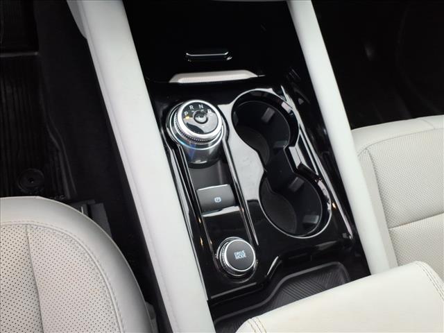2025 Ford Explorer Platinum - Photo 16