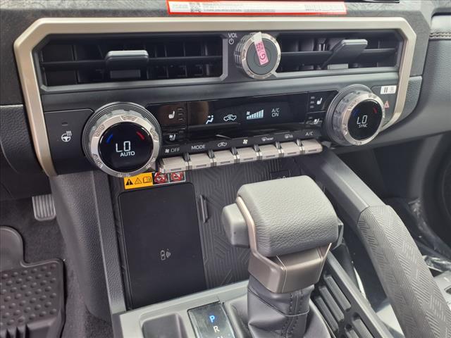 2025 Toyota Tacoma Limited HV - Photo 16