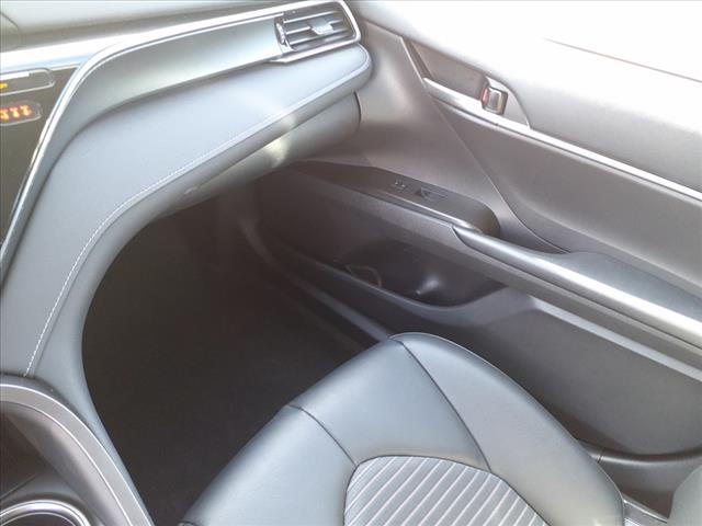 2021 Toyota Camry SE - Photo 16