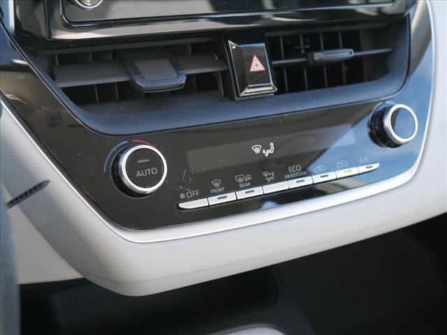 2020 Toyota Corolla LE - Photo 16