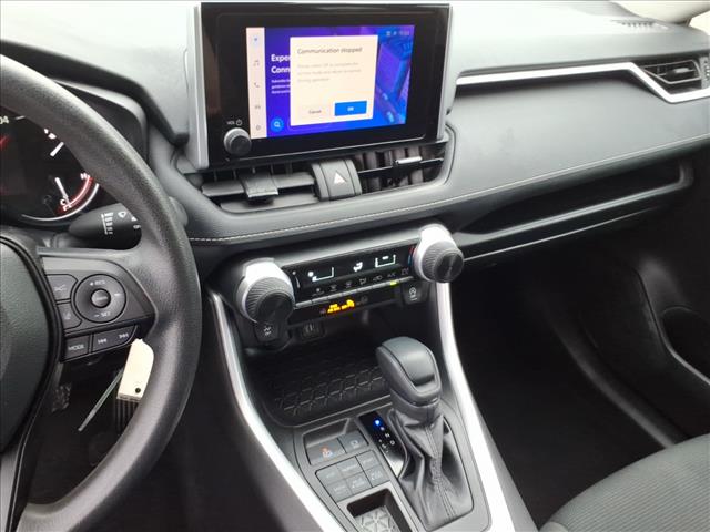 2024 Toyota RAV4 LE - Photo 17