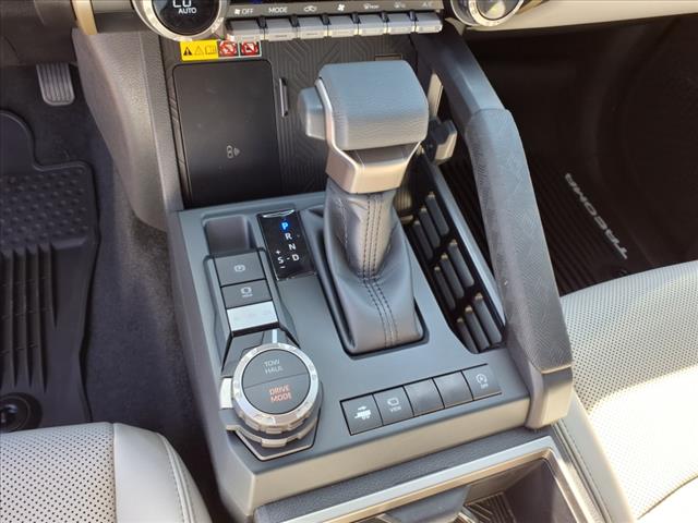 2025 Toyota Tacoma Limited - Photo 17