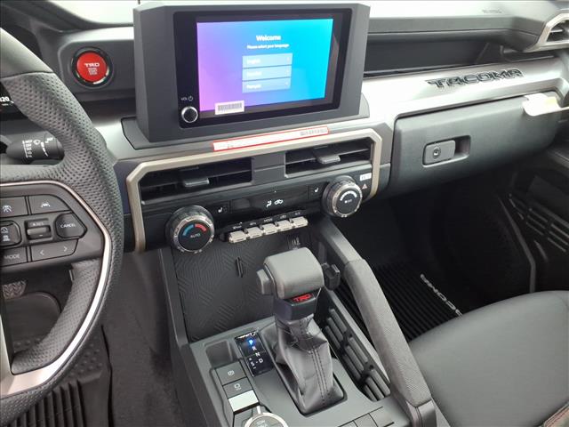 2025 Toyota Tacoma TRD Off-Road - Photo 17