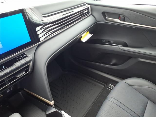 2026 Toyota Camry XSE - Photo 17