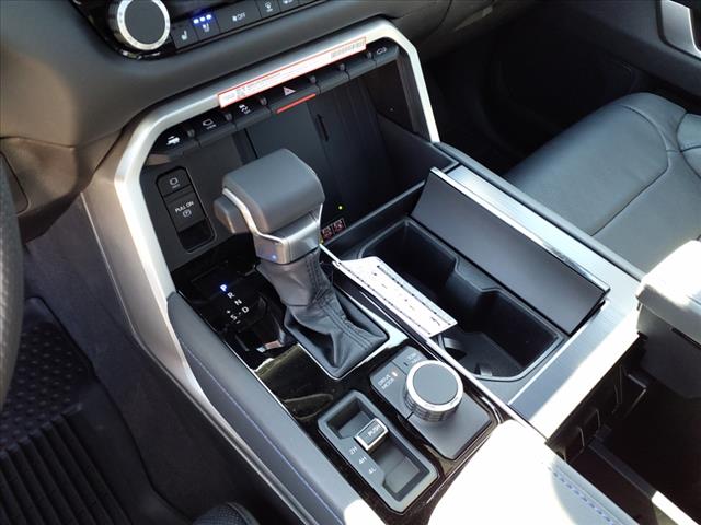 2025 Toyota Tundra Platinum - Photo 17