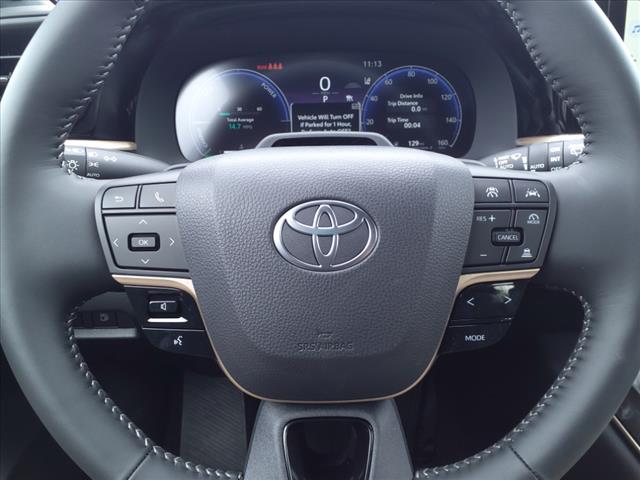2025 Toyota Crown Signia Limited - Photo 17
