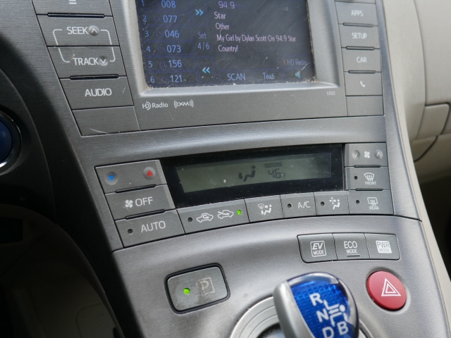 2013 Toyota Prius Three - Photo 17