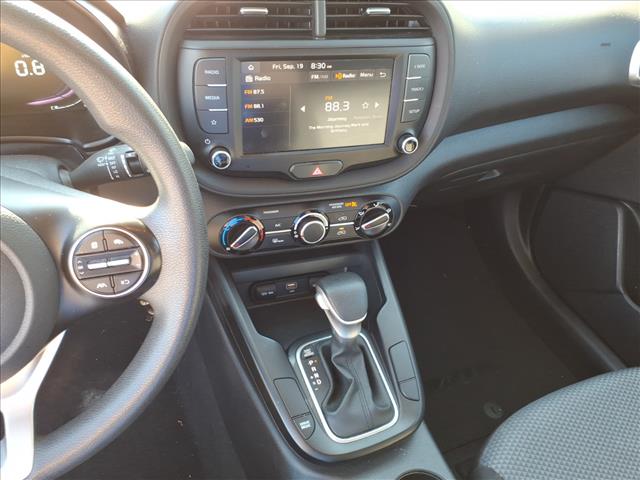 2023 Kia Soul LX - Photo 17
