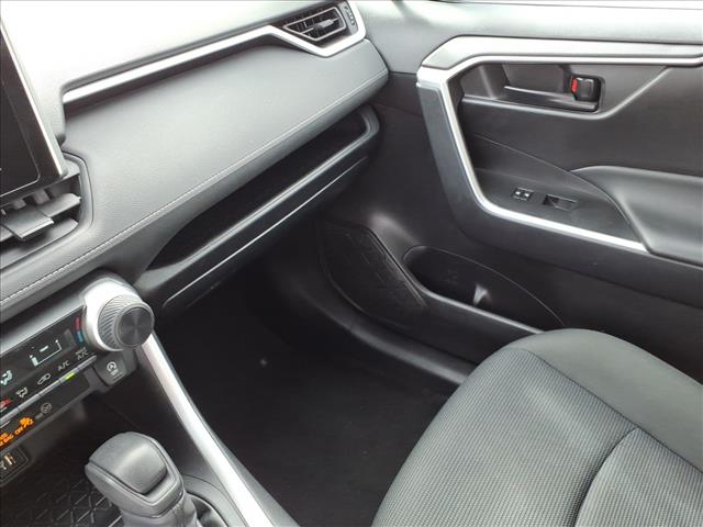 2024 Toyota RAV4 LE - Photo 18