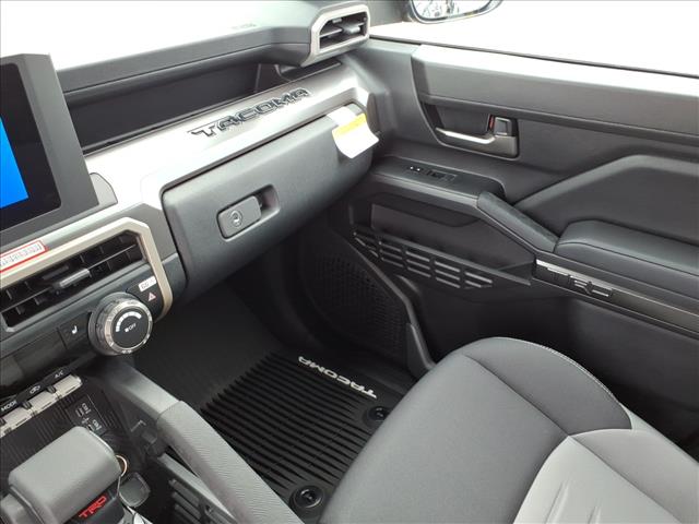 2025 Toyota Tacoma TRD Off-Road - Photo 18