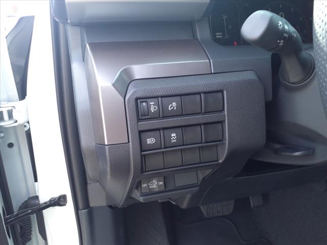 2024 Toyota Tacoma SR5 - Photo 18