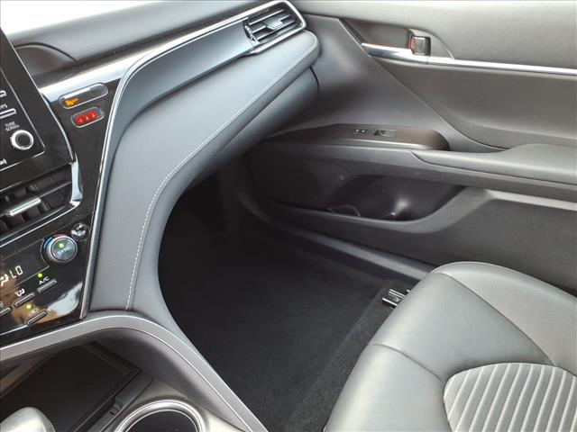 2024 Toyota Camry SE - Photo 18