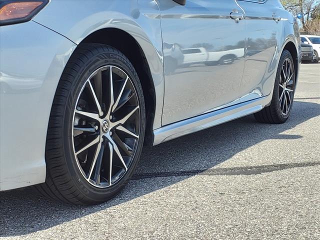2021 Toyota Camry SE - Photo 18