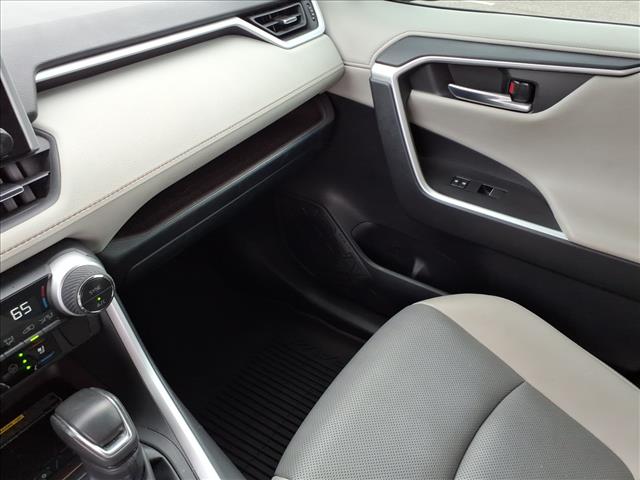 2021 Toyota RAV4 Hybrid Limited - Photo 18