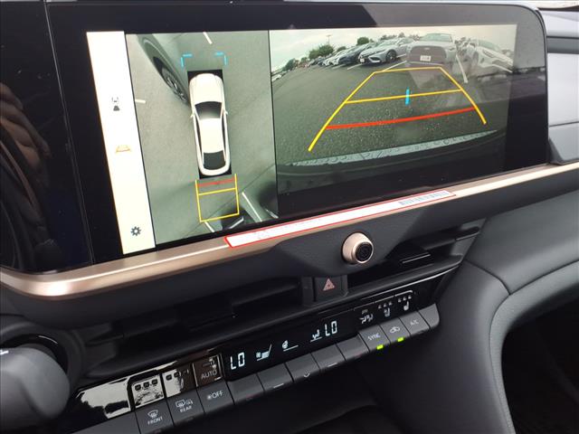 2026 Toyota Crown Platinum - Photo 18