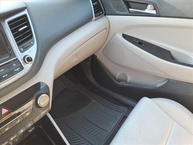2016 Hyundai TUCSON SE - Photo 18