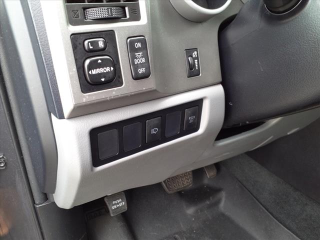 2014 Toyota Sequoia SR5 - Photo 19
