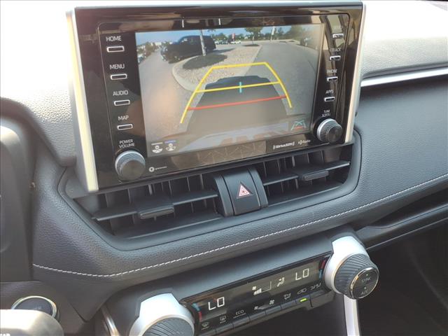 2021 Toyota RAV4 Hybrid XLE - Photo 19