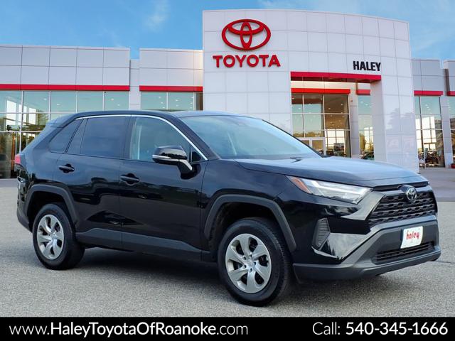 2023 Toyota RAV4 LE - Photo 1