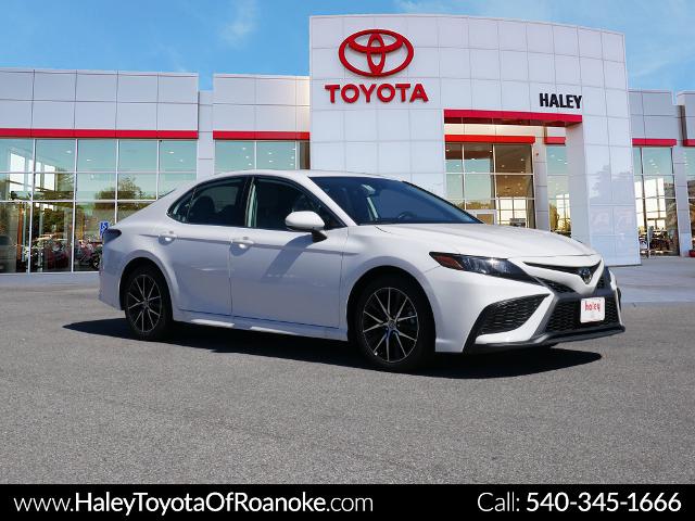 2021 Toyota Camry SE - Photo 1