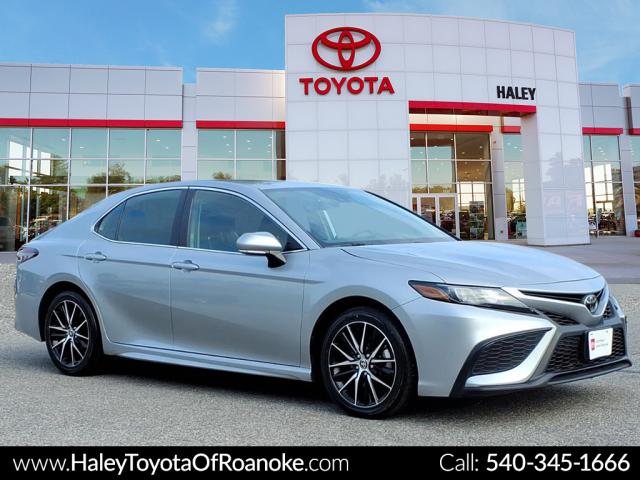 2024 Toyota Camry SE - Photo 1