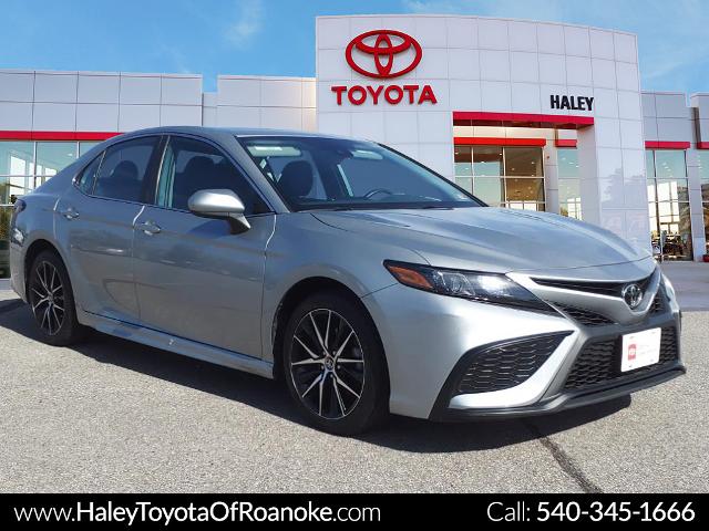 2021 Toyota Camry SE - Photo 1