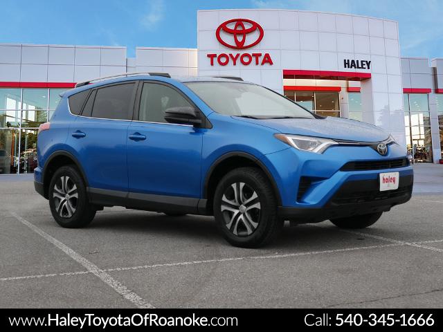 2017 Toyota RAV4 LE - Photo 1