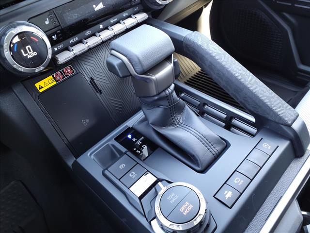 2025 Toyota Tacoma Limited - Photo 20