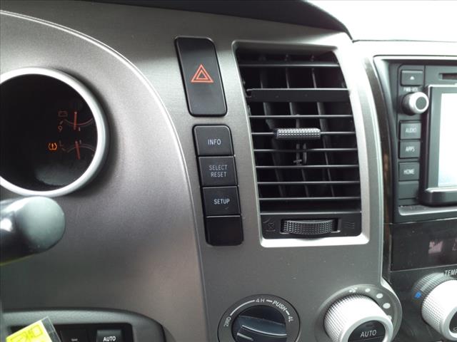 2014 Toyota Sequoia SR5 - Photo 26
