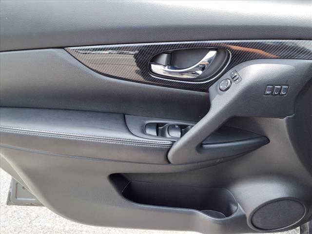 2017 Nissan Rogue SL - Photo 28