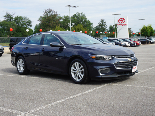 2018 Chevrolet Malibu LT - Photo 2