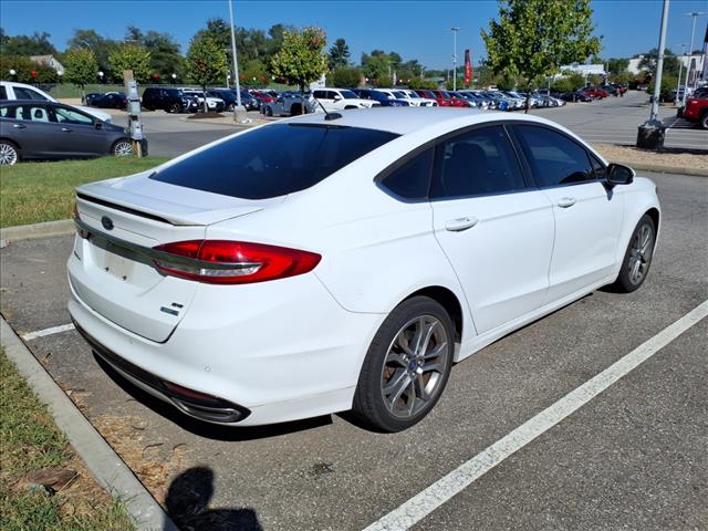 2017 Ford Fusion SE - Photo 2