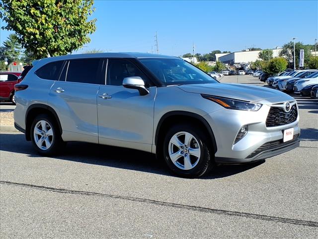 2024 Toyota Highlander LE - Photo 2