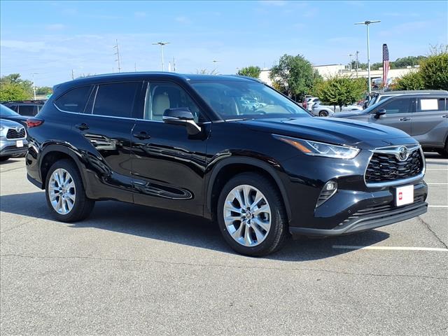 2022 Toyota Highlander Limited - Photo 2
