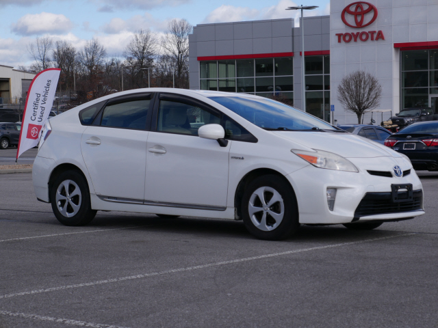 2013 Toyota Prius Three - Photo 2