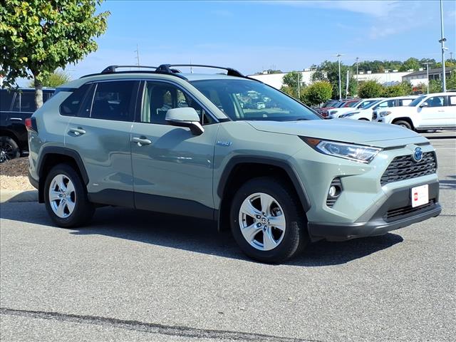 2021 Toyota RAV4 Hybrid XLE - Photo 2