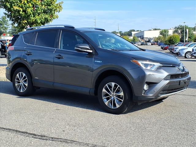 2016 Toyota RAV4 Hybrid XLE - Photo 2