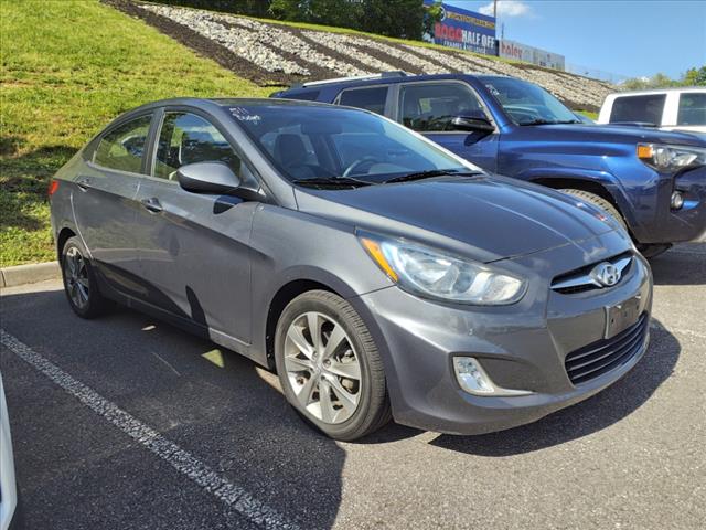 2012 Hyundai ACCENT GLS - Photo 2